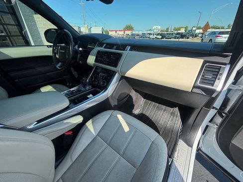 Used 2019 Land Rover Range Rover Sport HSE image 8
