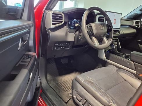 Used 2025 Toyota Tundra Platinum AWD/4WD image 8