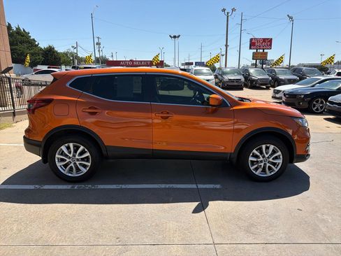 Used 2020 Nissan Rogue Sport S w/ Appearance Package FWD image 4