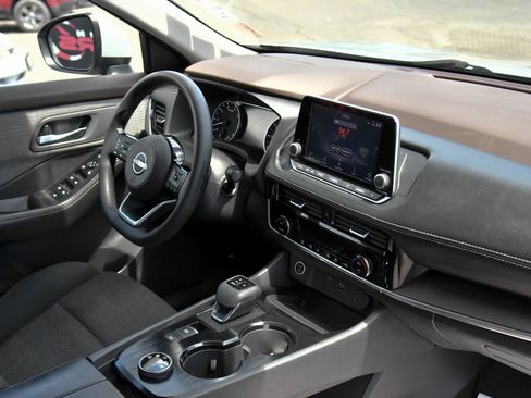 Used 2022 Nissan Rogue SV AWD/4WD image 42