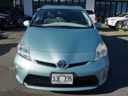 Used 2014 Toyota Prius Two FWD image 4