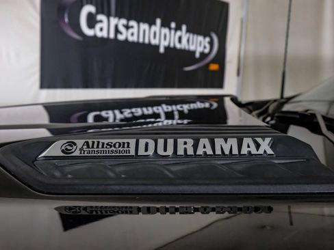 Used 2022 Chevrolet Silverado 2500 LTZ w/ LTZ Plus Package image 43