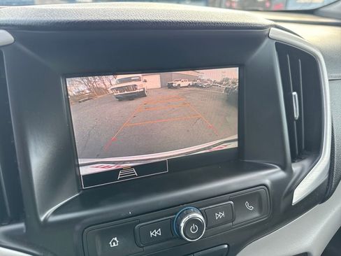 Used 2022 GMC Terrain SLE w/ Driver Convenience Package image 20