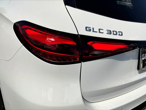 Used 2026 Mercedes-Benz GLC 300 4MATIC image 6