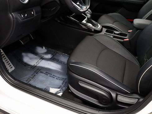 Used 2024 Kia Forte GT-Line image 23