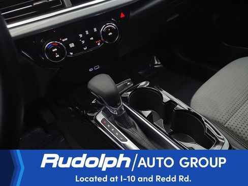 Used 2025 Chevrolet Trax LT w/ LT Convenience Package FWD image 23
