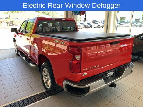 Used 2020 Chevrolet Silverado 1500 LT w/ Convenience Package AWD/4WD image 9