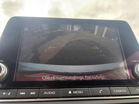 Used 2023 Nissan Altima 2.5 SR image 9