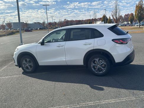 New 2026 Honda HR-V LX image 10