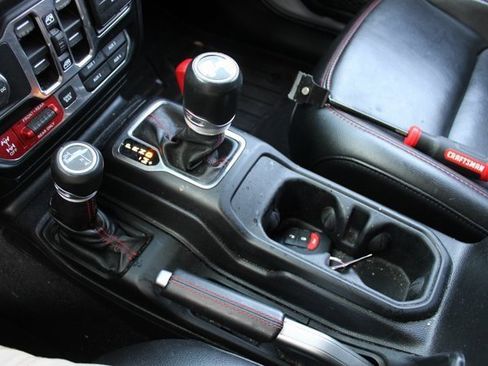 Used 2020 Jeep Wrangler Unlimited Rubicon image 25