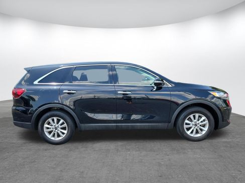 Used 2020 Kia Sorento L FWD image 2