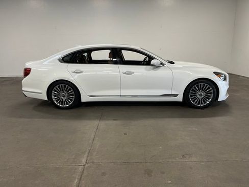 Used 2019 Kia K900 Luxury w/ VIP Package AWD/4WD image 2