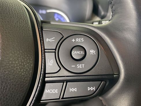 Used 2020 Toyota RAV4 Limited AWD/4WD image 21