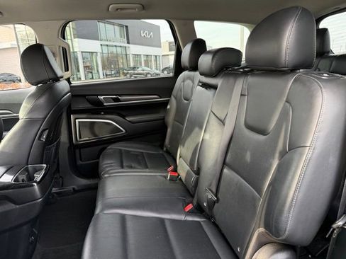 Certified 2022 Kia Telluride LX image 14