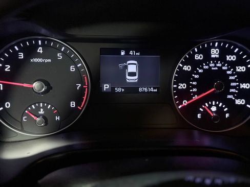 Used 2020 Kia Forte LXS FWD image 13