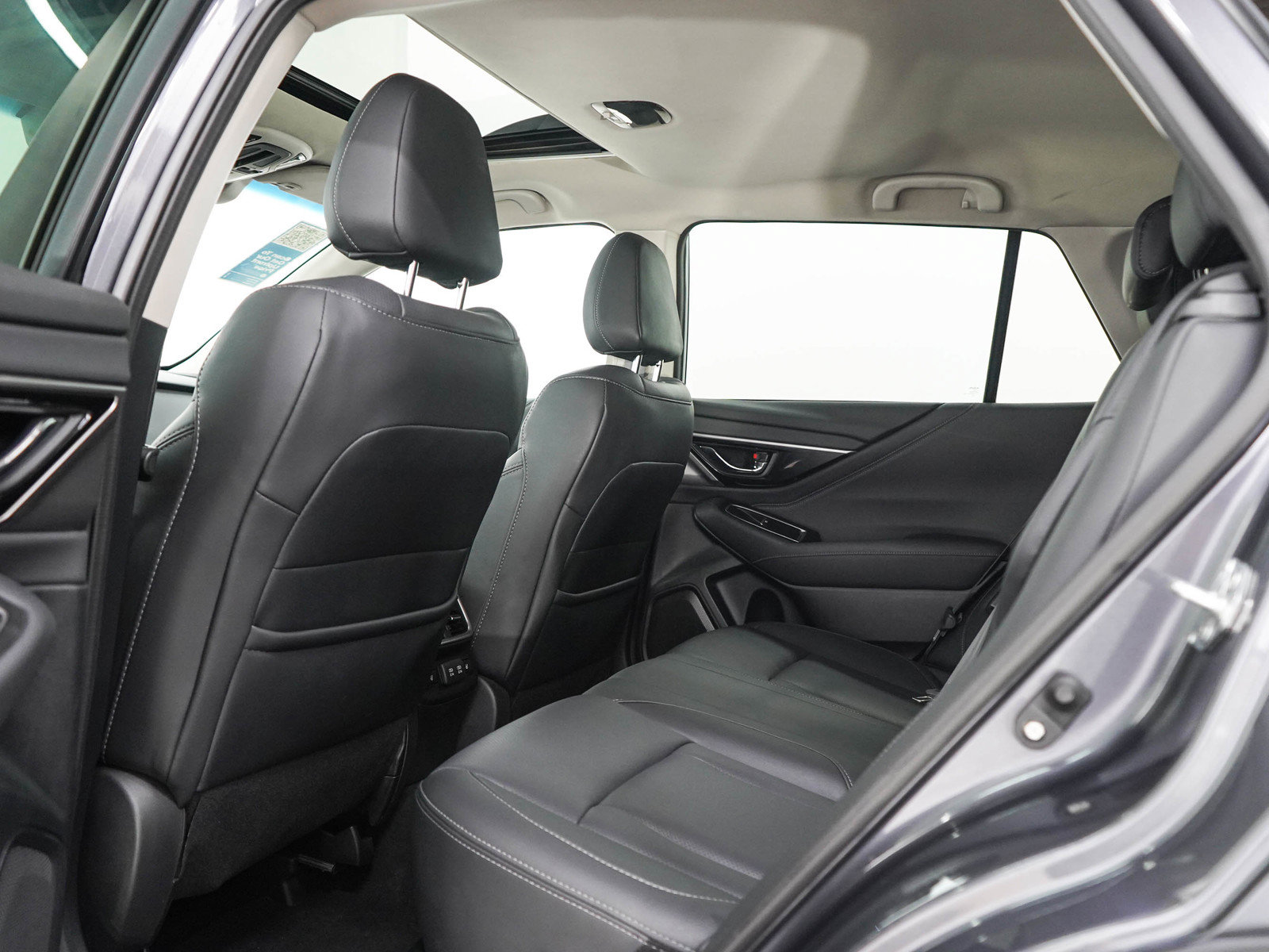 Used 2022 Subaru Outback Limited AWD/4WD image 18