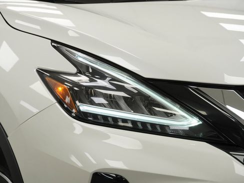 Used 2020 Nissan Murano S image 5