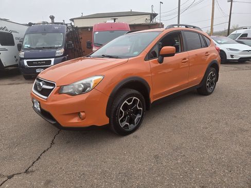 Used 2013 Subaru Crosstrek 2.0i Limited w/ Popular Pkg 2 AWD/4WD image 3
