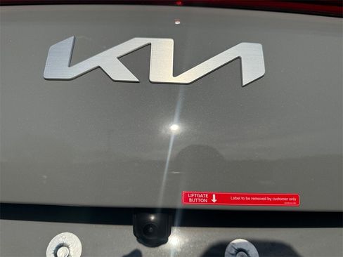 New 2026 Kia Carnival SX image 17