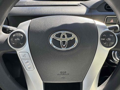 Used 2016 Toyota Prius C One image 19