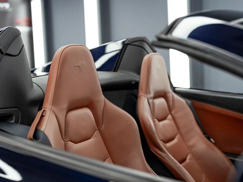 Used 2014 McLaren MP4-12C Spider RWD image 18