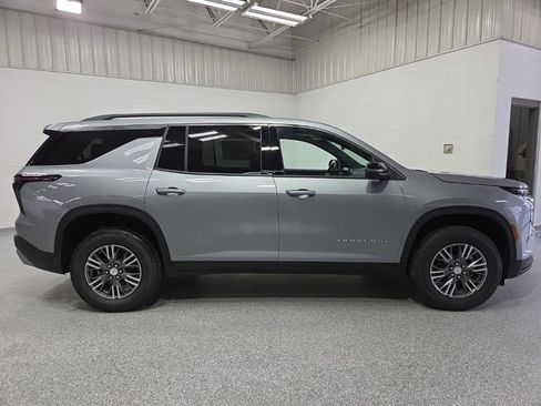 New 2026 Chevrolet Traverse LT image 8
