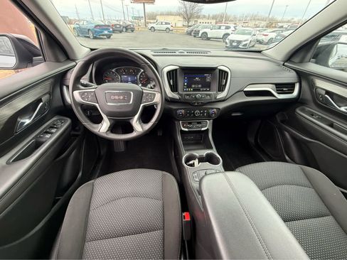 Used 2023 GMC Terrain SLE w/ Driver Convenience Package image 10