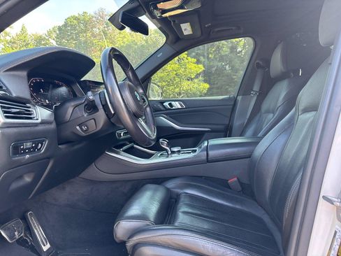 Used 2022 BMW X5 sDrive40i w/ M Sport Package RWD image 15