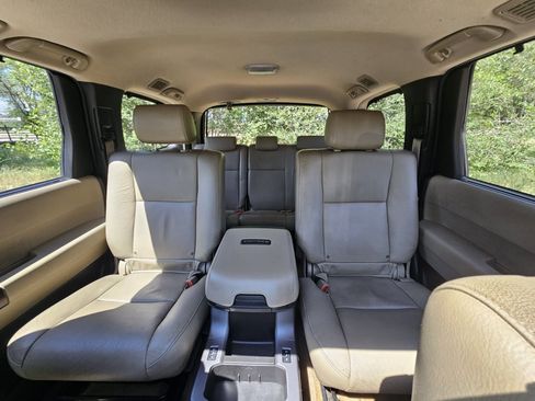 Used 2011 Toyota Sequoia Platinum AWD/4WD image 27