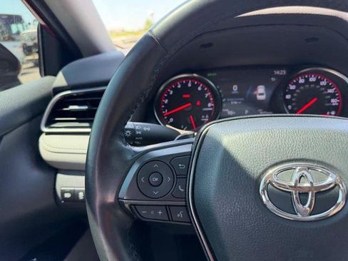 Used 2022 Toyota Camry XSE FWD image 13
