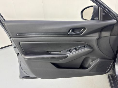 Used 2024 Nissan Altima 2.5 S image 34