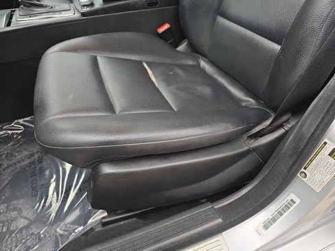 Used 2009 Mercedes-Benz C 300 Sedan image 27