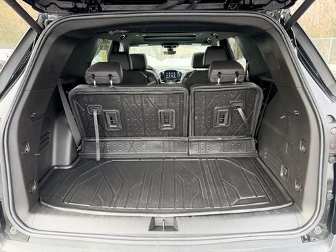 Certified 2023 Chevrolet Traverse RS w/ LPO, Floor Liner Package image 29