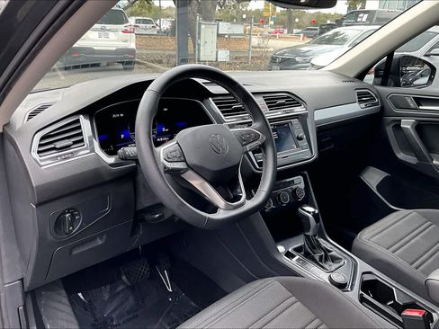 Certified 2022 Volkswagen Tiguan S image 18