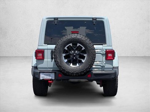 Used 2024 Jeep Wrangler Unlimited Rubicon AWD/4WD image 7