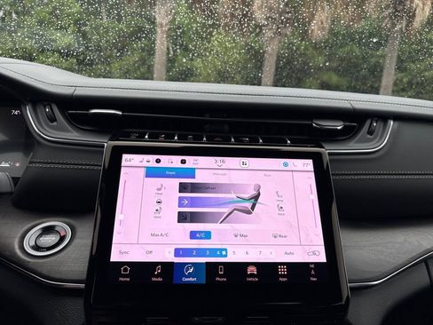 New 2025 Jeep Grand Cherokee L Overland w/ Advanced Protech Group III image 32