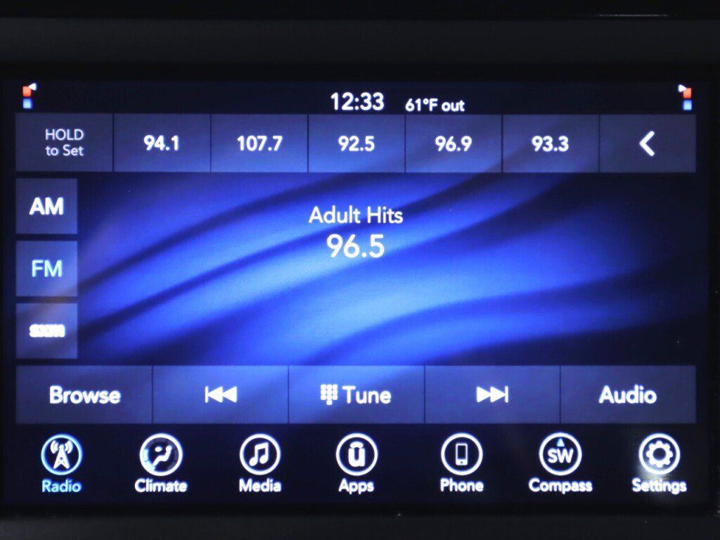Used 2020 Chrysler Voyager Lxi FWD image 16