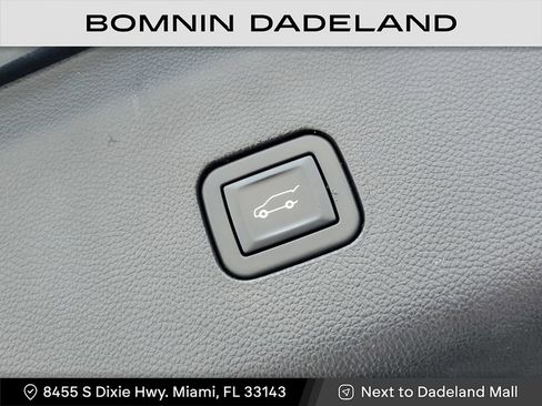 Used 2020 Buick Enclave Essence image 8