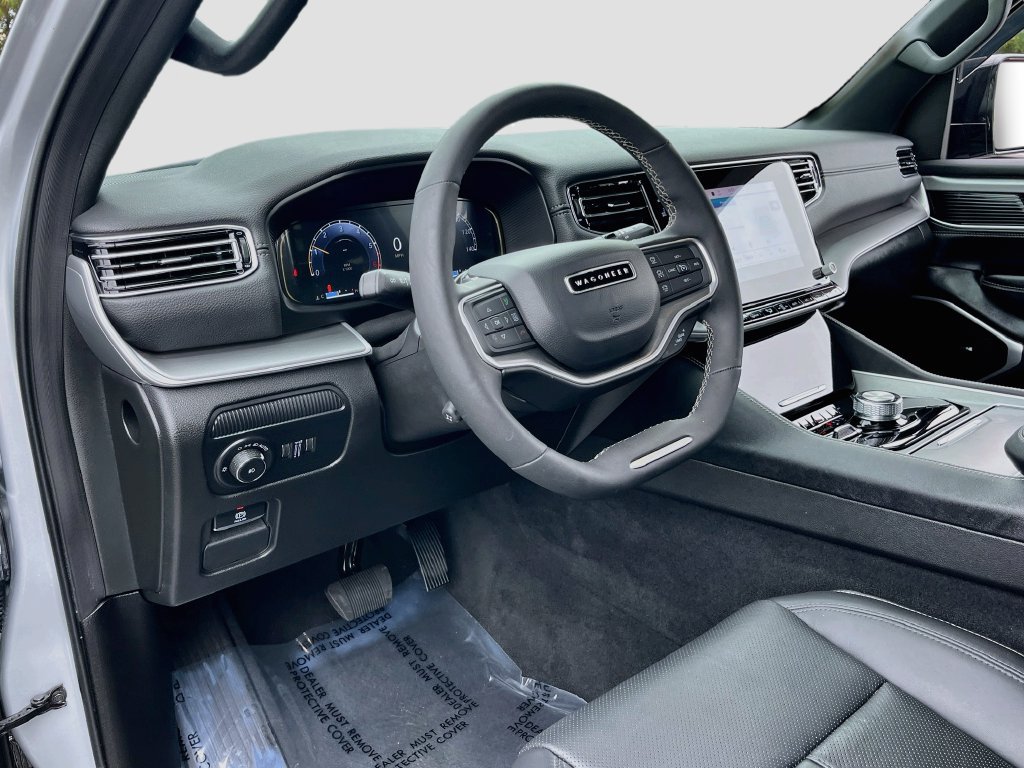 Used 2025 Jeep Wagoneer Series II w/ Premium Group I AWD/4WD image 9