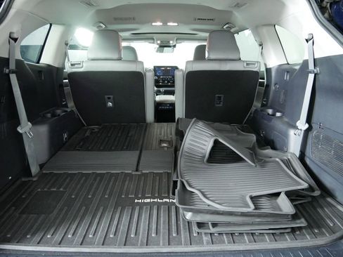 Used 2021 Toyota Highlander Limited AWD/4WD image 17