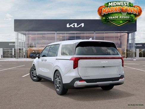 New 2026 Kia Carnival EX image 4