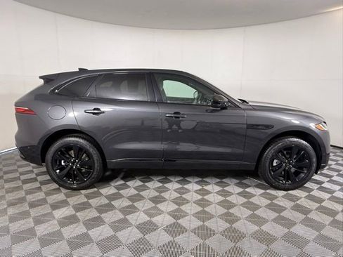 Used 2025 Jaguar F-PACE R-Dynamic S image 7