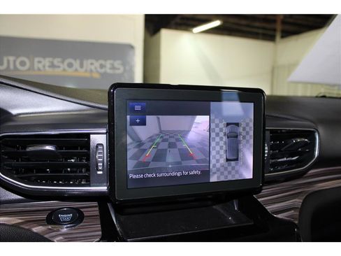 Used 2022 Ford Explorer Limited w/ Equipment Group 301A image 42