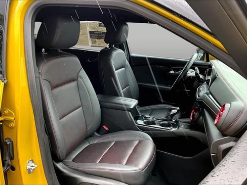 Used 2023 Chevrolet Blazer RS w/ Driver Confidence II Package FWD image 9