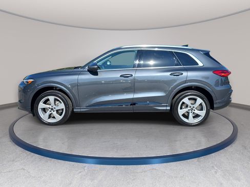 Certified 2025 Audi Q5 Premium Plus w/ Premium Plus AWD/4WD image 8