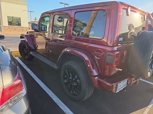Used 2021 Jeep Wrangler Unlimited Sahara AWD/4WD image 9