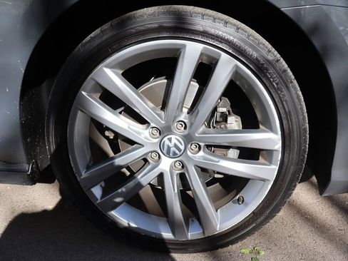 Used 2018 Volkswagen Passat 2.0T R-Line image 44