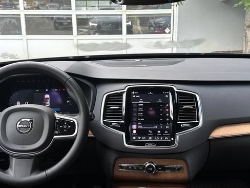 Certified 2024 Volvo XC90 T8 Plus w/ Protection Package AWD/4WD image 23