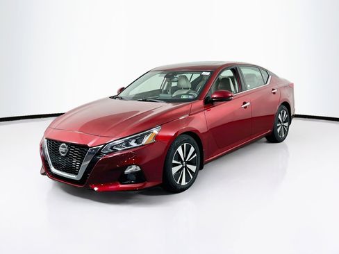 Used 2020 Nissan Altima 2.5 SL FWD image 1