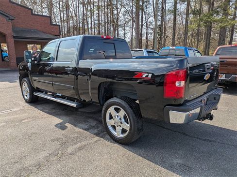 Used 2011 Chevrolet Silverado 2500 LTZ w/ LTZ Plus Package image 7